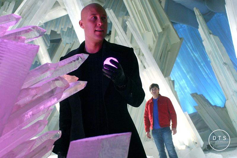 GruppenPics_2.jpg.JPG - "Arctic" -- Michael Rosenbaum as Lex Luthor in SMALLVILLE, on The CW Network. Photo: David Gray/The CW Â© 2008 The CW Network, LLC. All Rights Reserved.