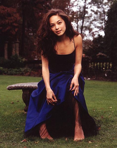 Kristin-Kreuk-049.jpg